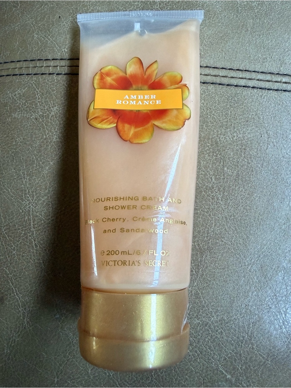 Victoria Secret Amber Romance shower cream NEW